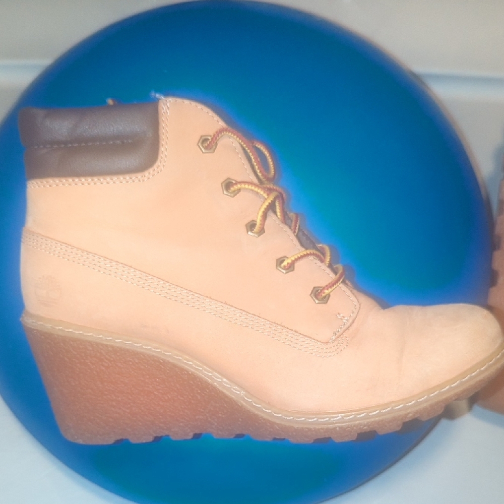 Timberland Tan Wedge Shoes for Stylish Comfort